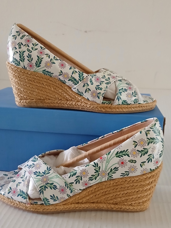 Jack Rogers Shoes - Women's Floral Espadrille Wedge Sandals - White Multicolor New $35